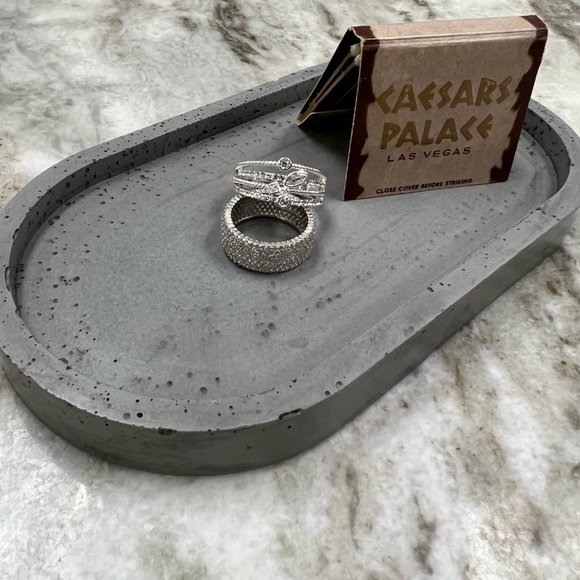 Charcoal Grey Concrete Oval Jewelry Trinket Tray - Picture 2 of 2